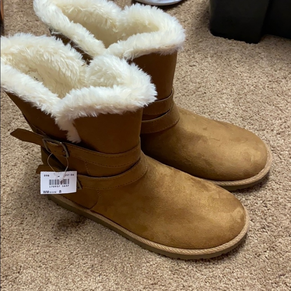 BRAND NEW FUR BOOTS
